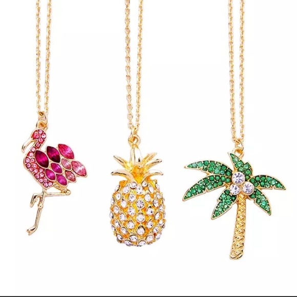 〰️Flamingo Necklace〰️ - Picture 2 of 4